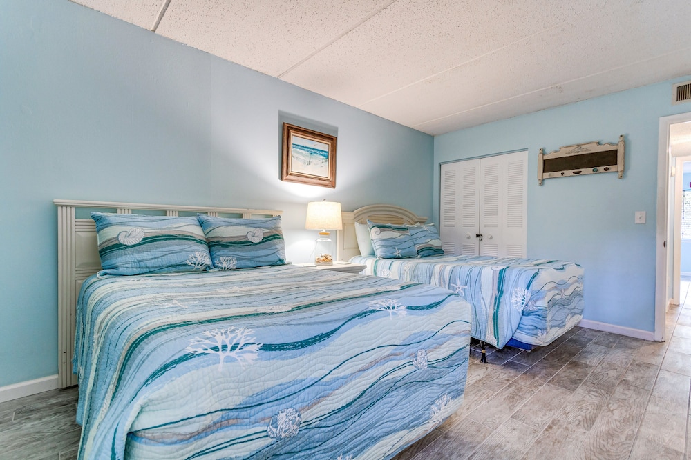 Central Mary Esther Condo 5 Mi to Okaloosa Island!