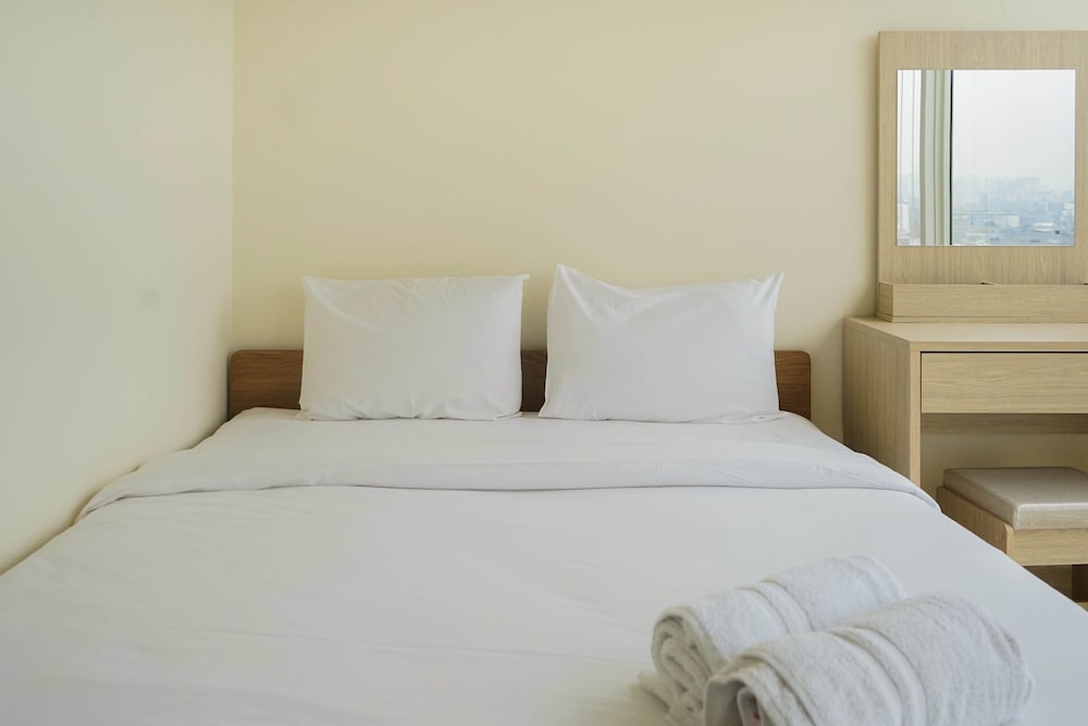 Wonderful 2BR Menteng Park Apartment with Private Lift view 3