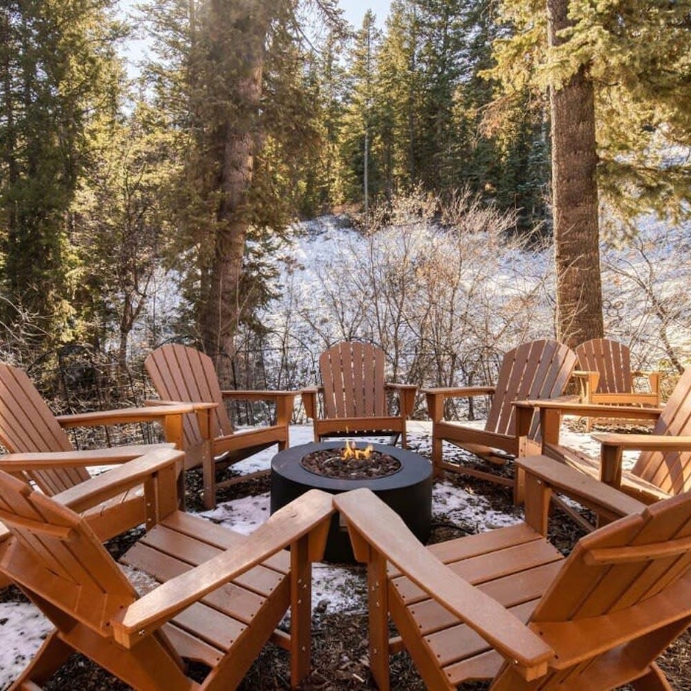 Park City Mountain Retreat 4BR Hot Tub Fire Pit view 3