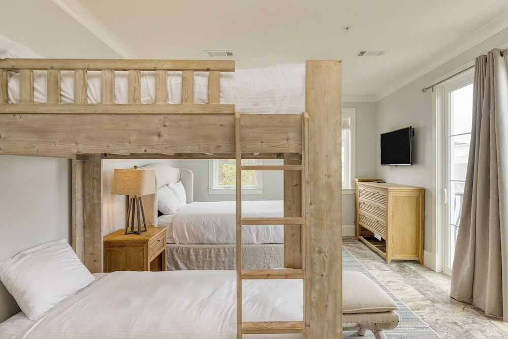 Sleeps 48, 2 Homes w/ Private Beach Access Bradley Circle Buyout by Avantstay