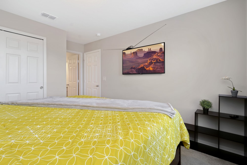 Four Bedrooms TownHome Compass Bay Resort 5130 view 4