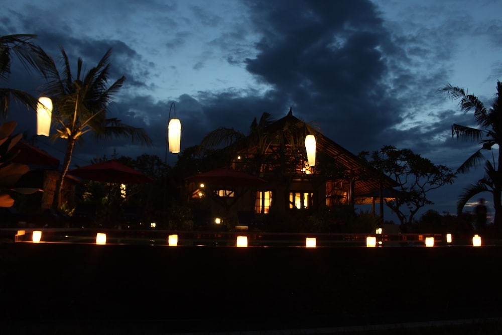 Ume Cantik Villa