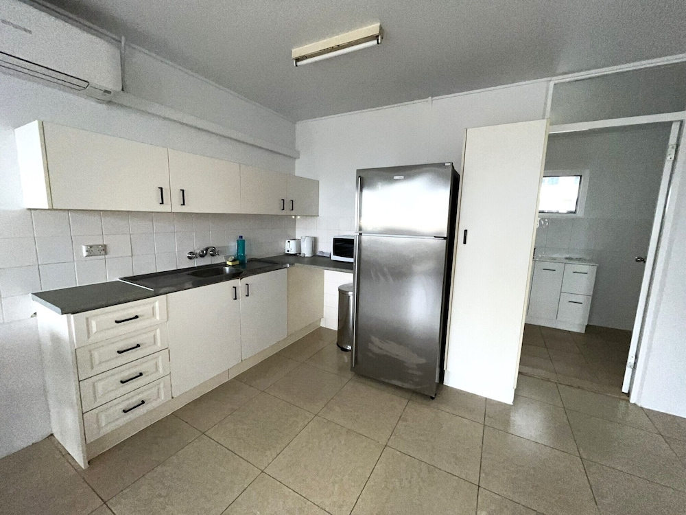Mermaid Beach Vacations - Browns Broadbeach - Property Image 11