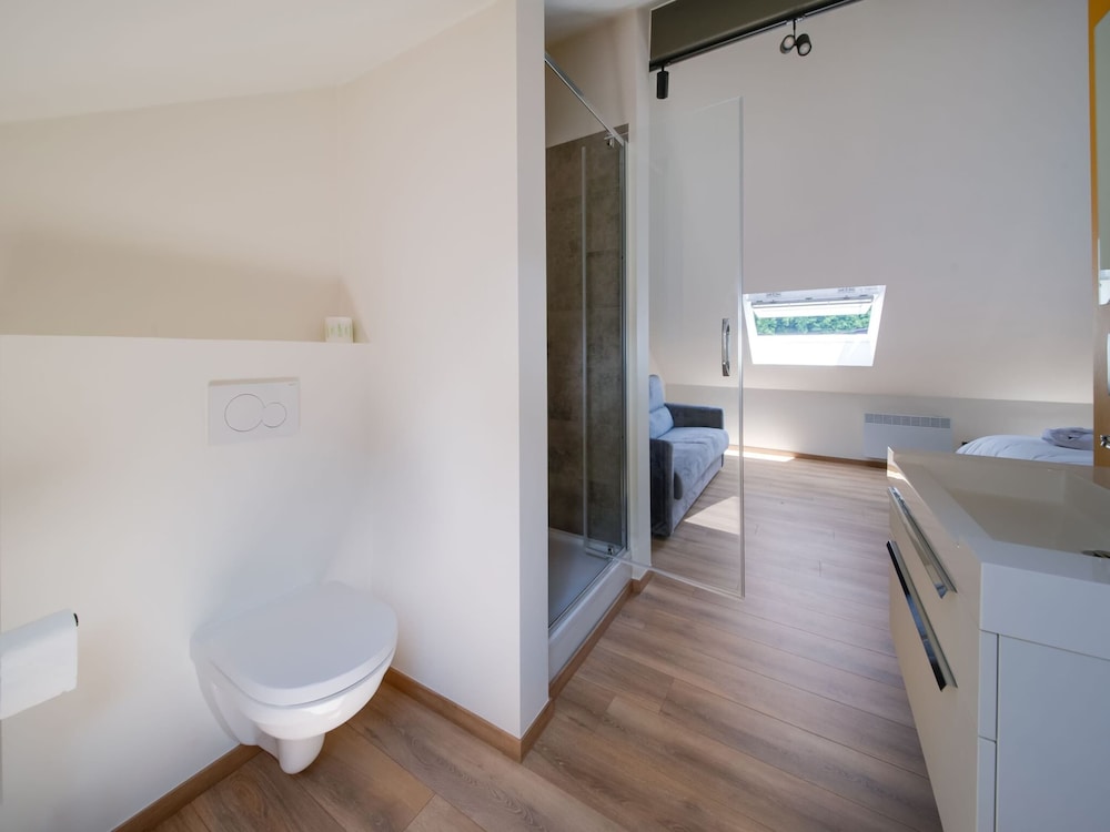 Comfort Near Historic Huy
