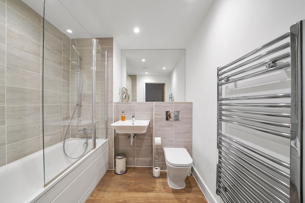 Kennet House Superior Serviced Apartment