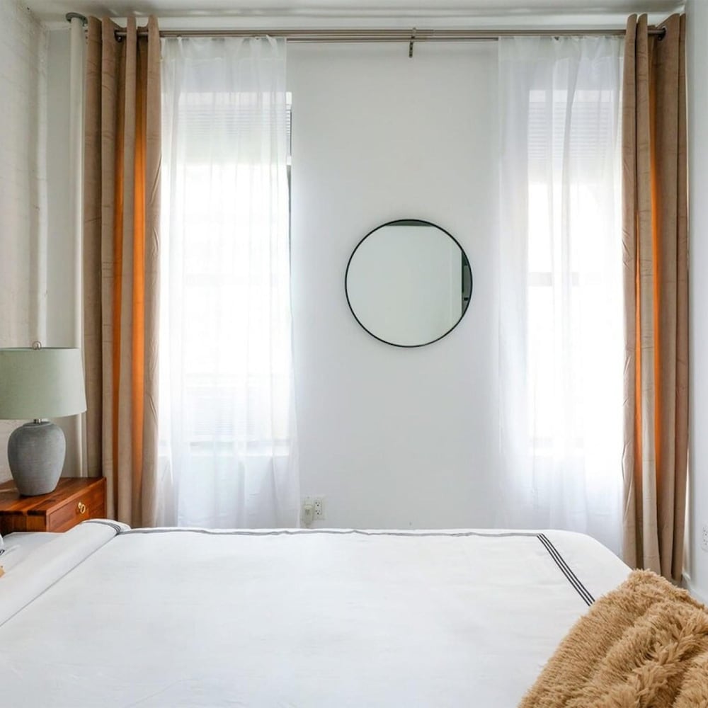 1290-7 New Renovated 2 Bedrooms in UES