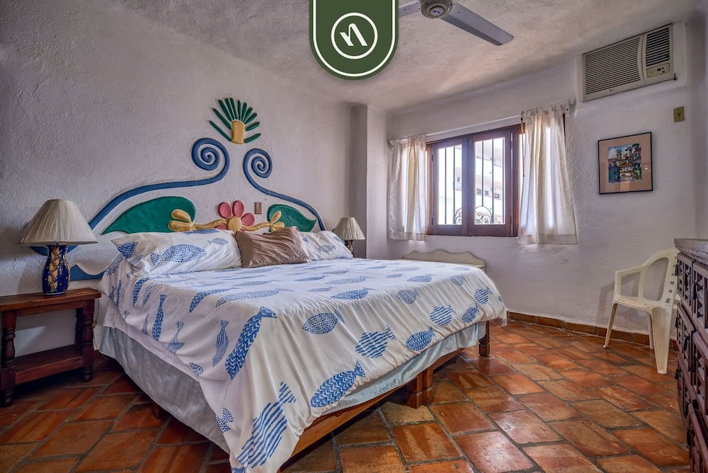 Ocean View 2Br Condo-balcony-beach-pool - 310