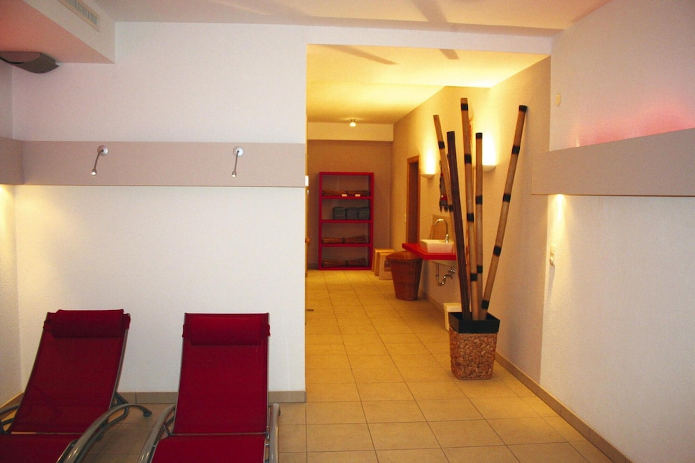 Chalet in Fiss With Panoramic Mountain Views