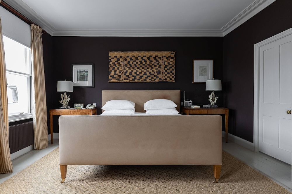 Chesilton Road by Onefinestay