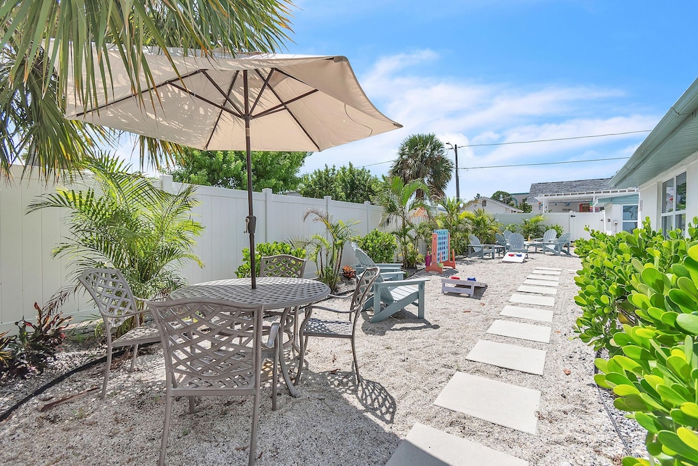 The Bungalows #9