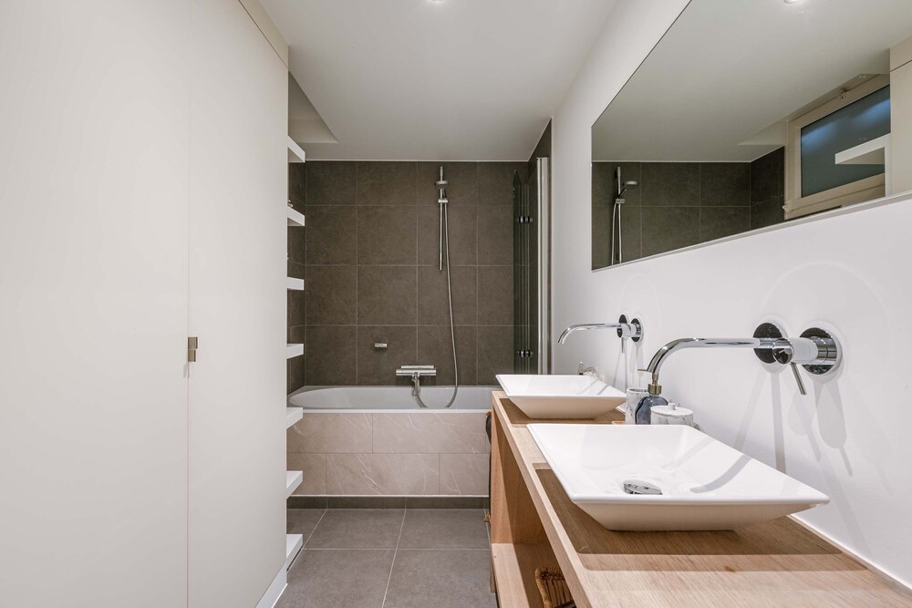 Huswell Modern Apartment in Historic Ghent