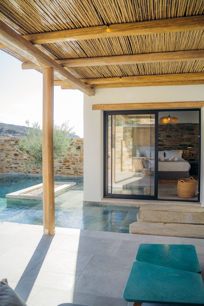 Ios Vacations - Hide Out Villas - Property Image 8