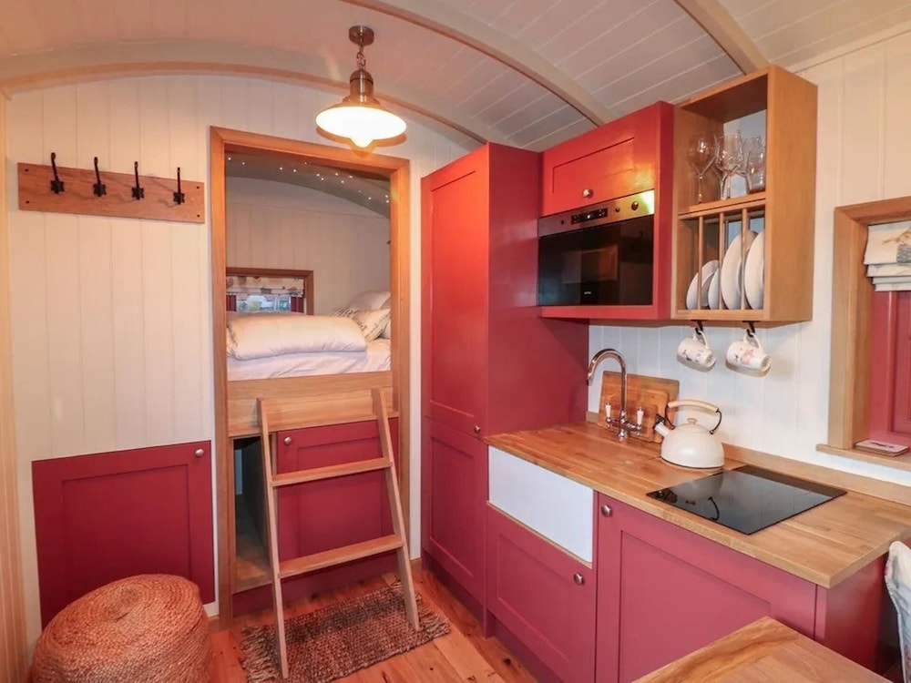 Shepherd's Lodge- Wood Burner- Hottub- Wellnessspa