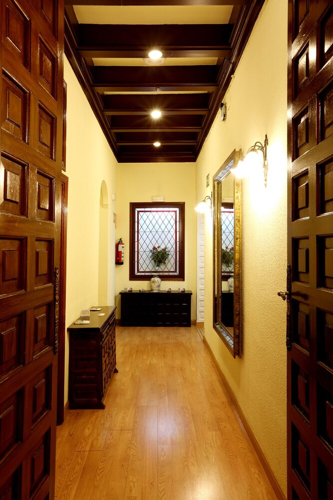 Hostal Sil & Serranos