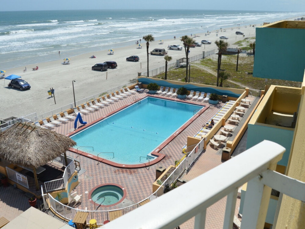 The Salty Fountain by Distinctive Beach Rentals