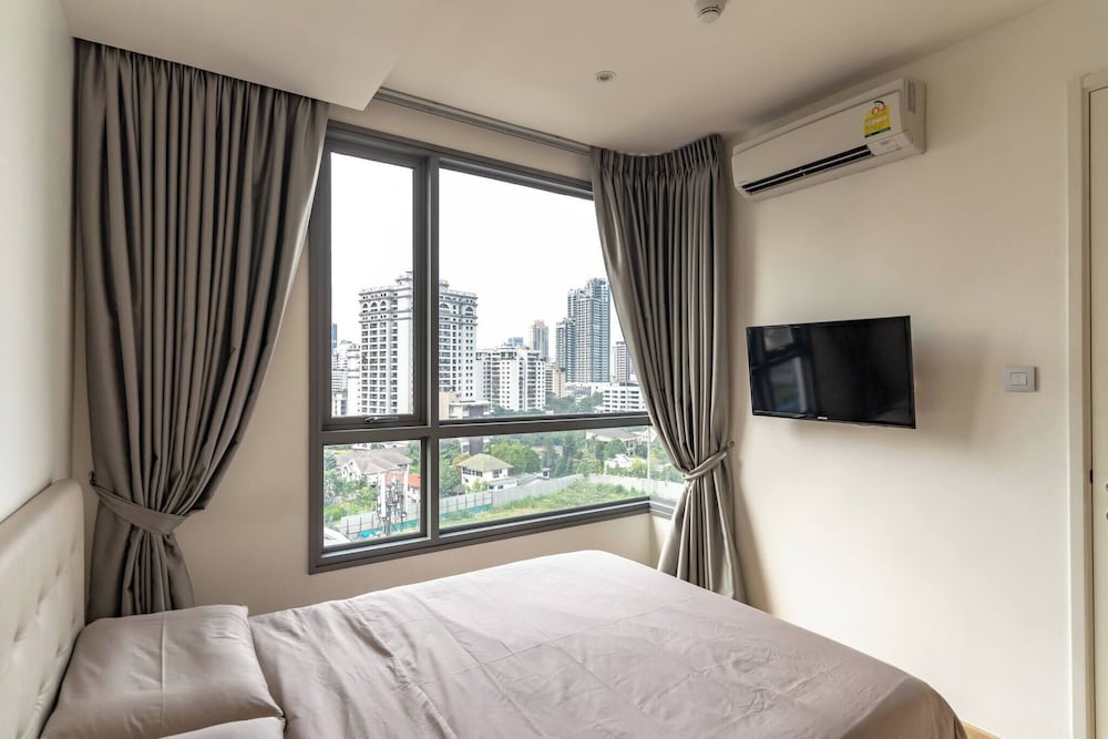 Free Airport Pick Up Rooftop Pool Jacuzzi Gym BTS Emqartier Shopping Mall