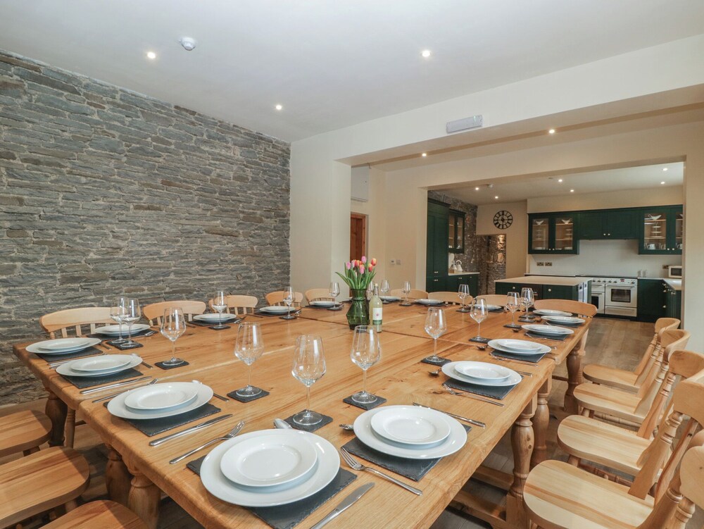 Evenjobb Court Farmhouse