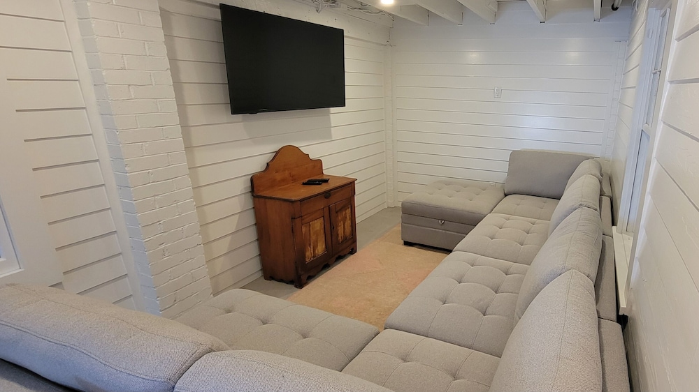 Twelve Palms Cottage by Tybee Vacation Rentals