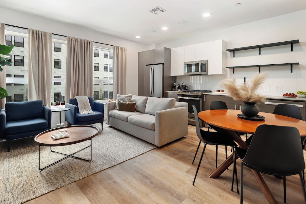 Luxury Apartments by Hyatus at Boston Everett