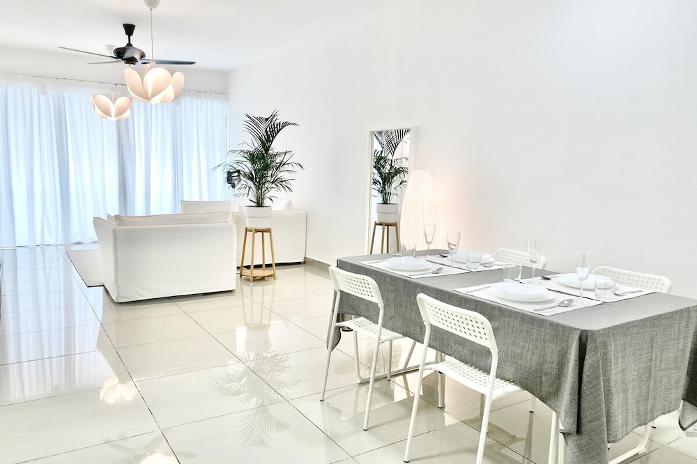 Amerin Residence Mall Apartments