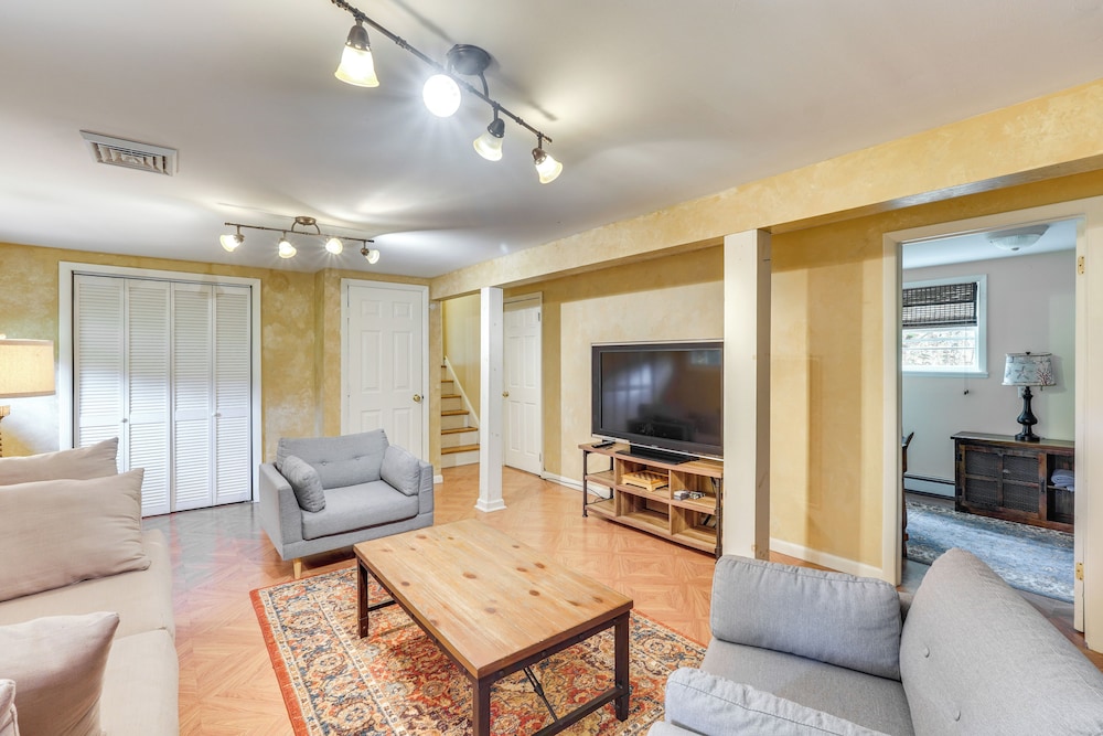 Hudson Valley Horse Farm Retreat in Salt Point - Property Image 30