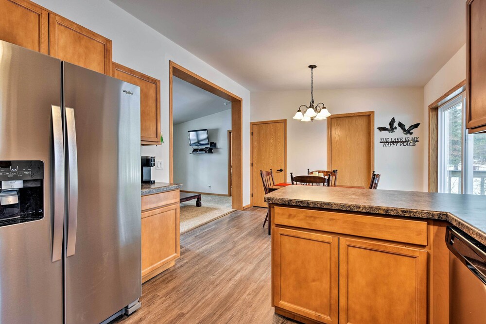 Family-friendly Getaway With Tainter Lake Access! view 5