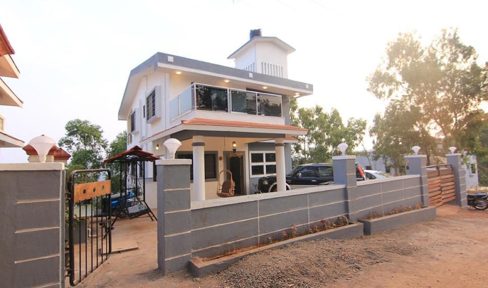 Srushti Bungalow