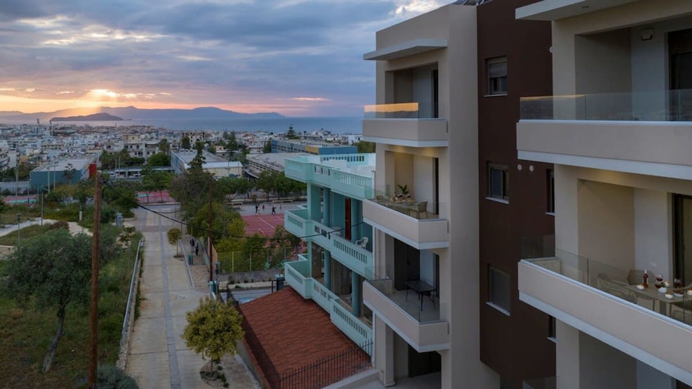 A Heaven View Park Hideaway - Chania Nest