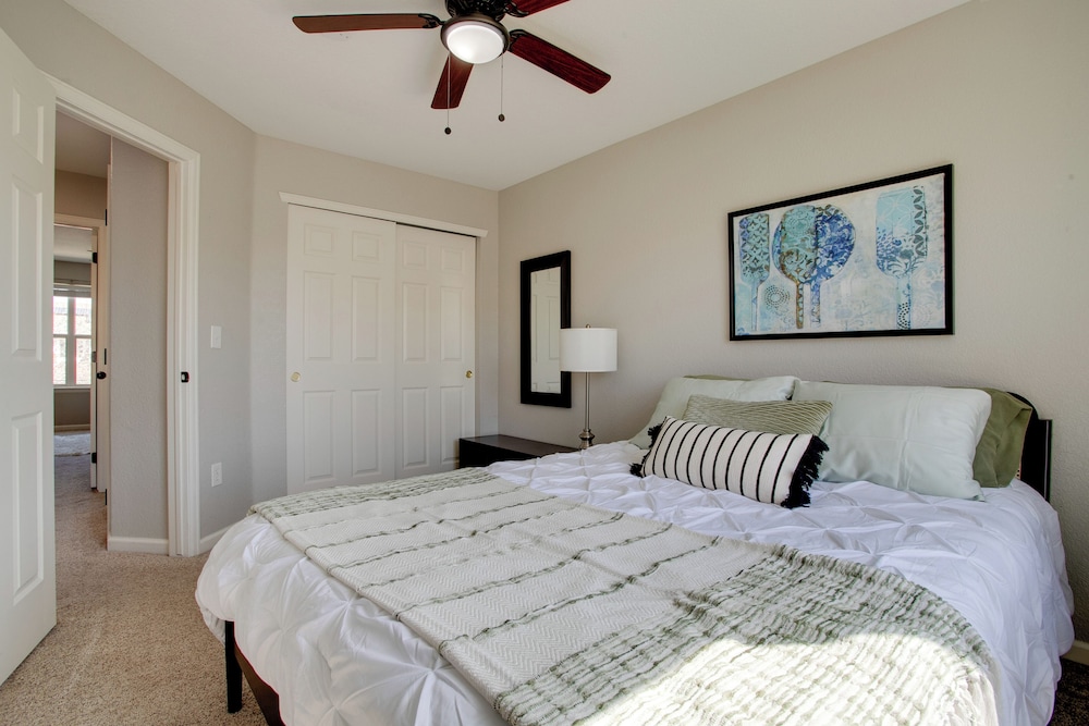 17 Mi to Dtwn Denver: Family Home w/ Private Yard