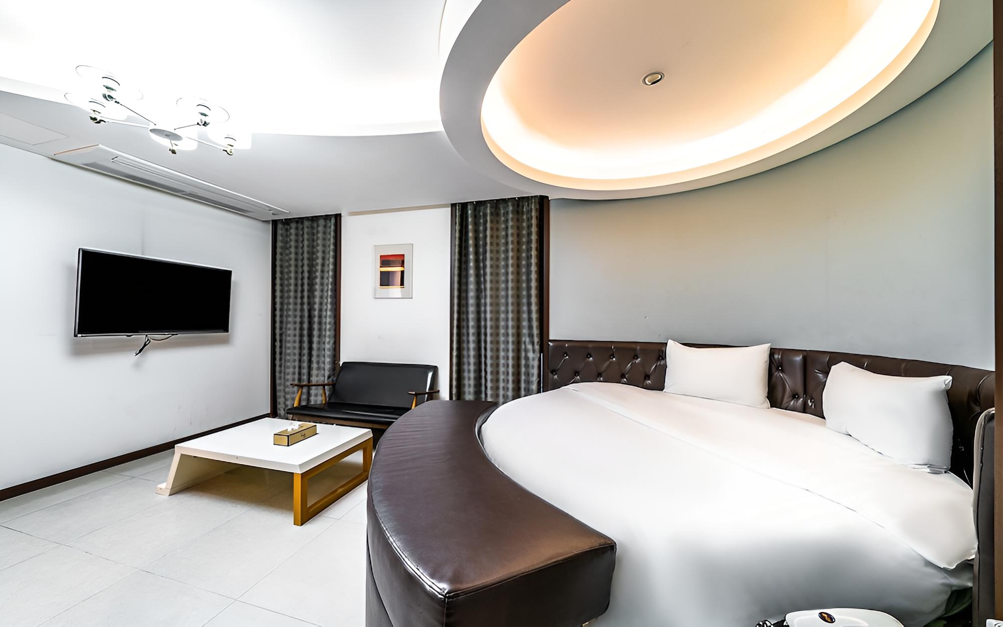 Incheon Ali Suite Hotel