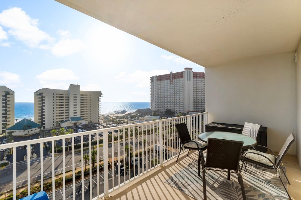 Laketown Wharf 713- Our Lil Sea-cret