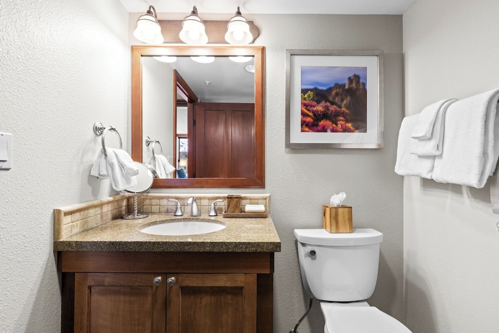 Valley View Condo w/ Resort Amenities