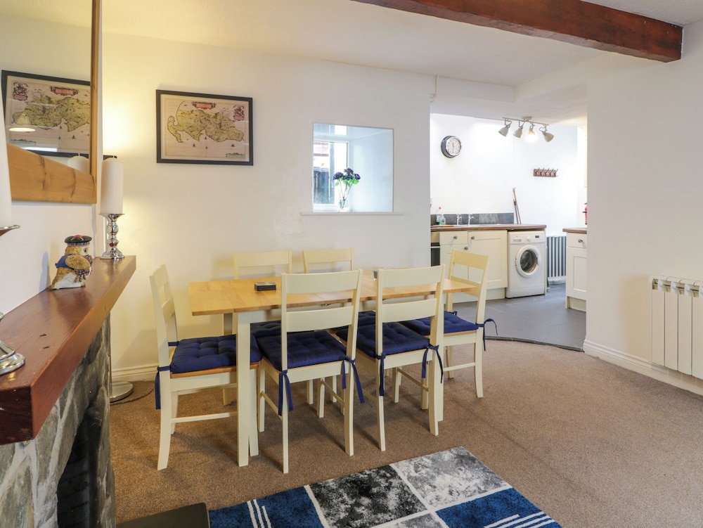 Corner Cottage