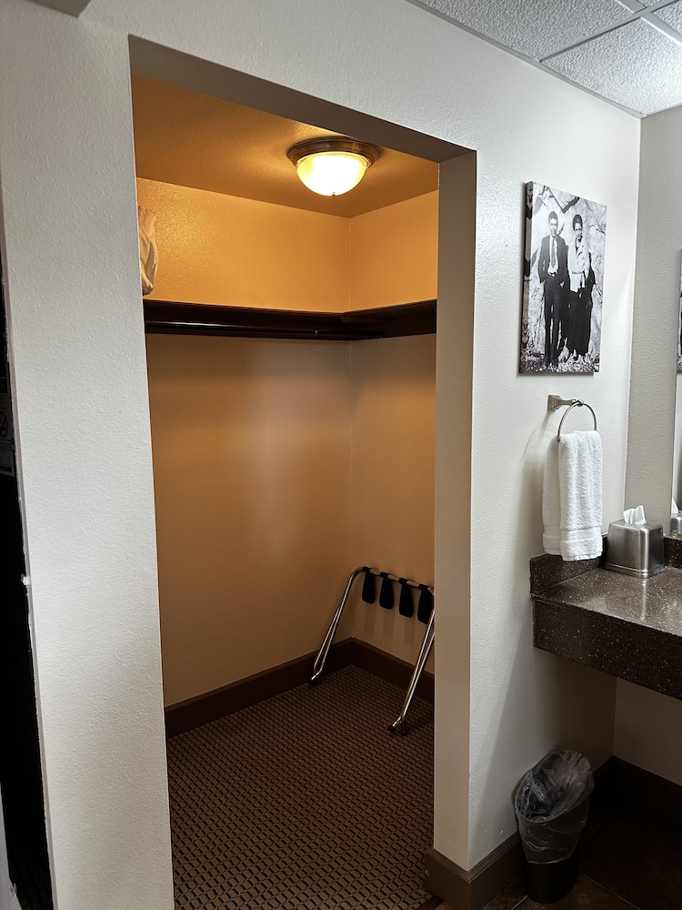 The Alcalde Hotel