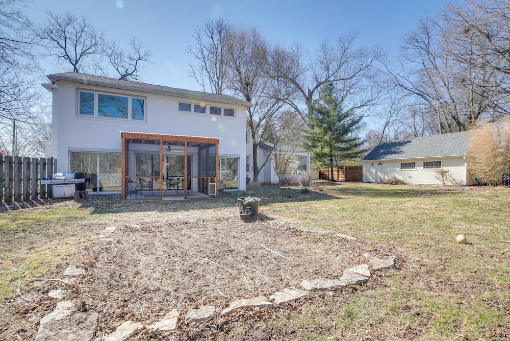 Spacious & Updated Farmhouse in Yellow Springs