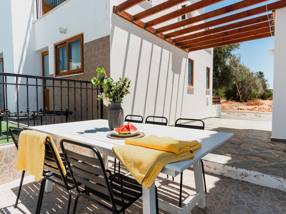 Sanders White Mountains - Ideal Villa With Pool view 2