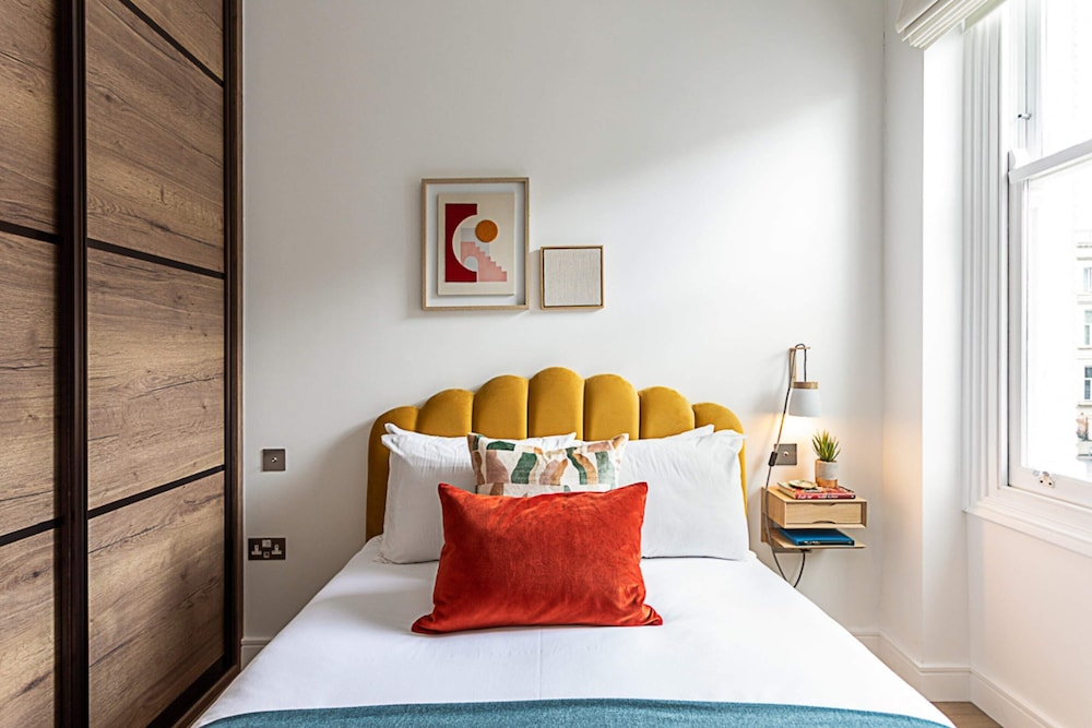 Stunning Earls Court Flat