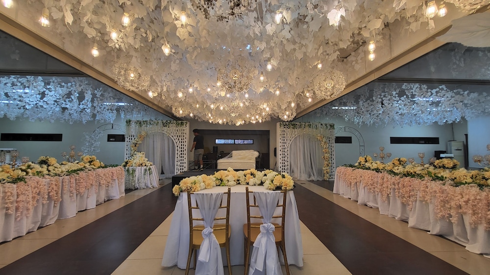 Bakasyunan Resort Zambales
