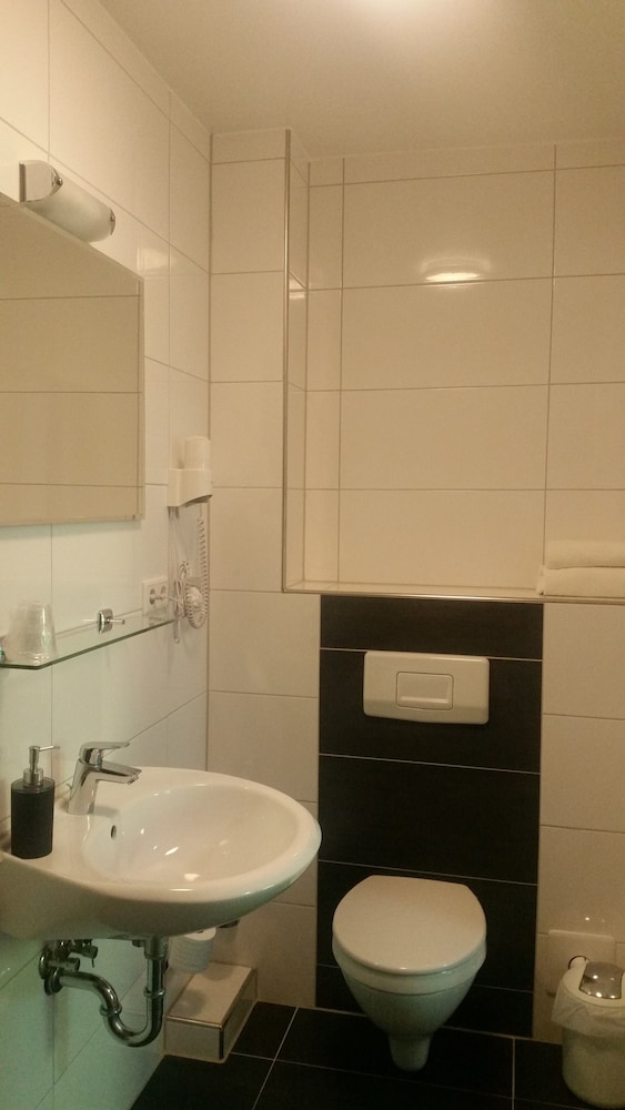 City Hotel Garni Ahlen - Property Image 5