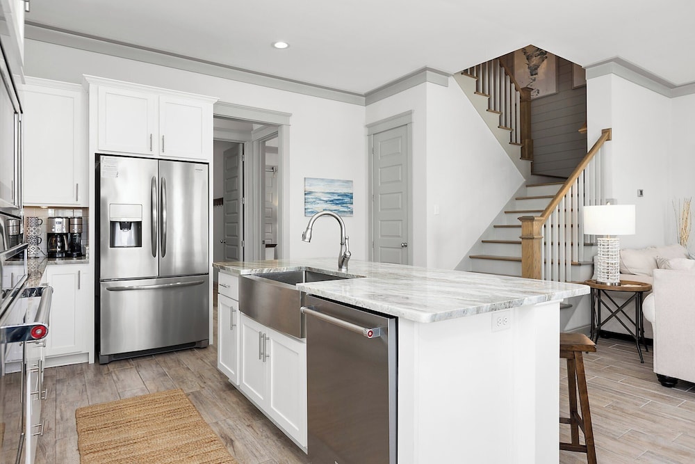 Endless Summer by Southern Vacation Rentals