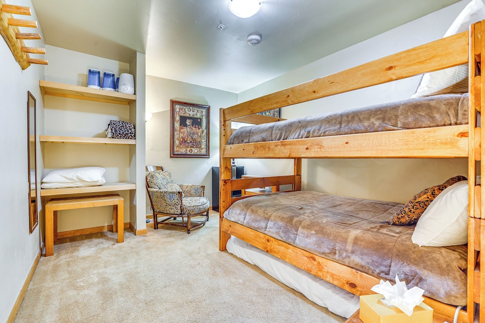 Vail Ski-in/ski-out Condo: Pool, Hot Tub & Sauna
