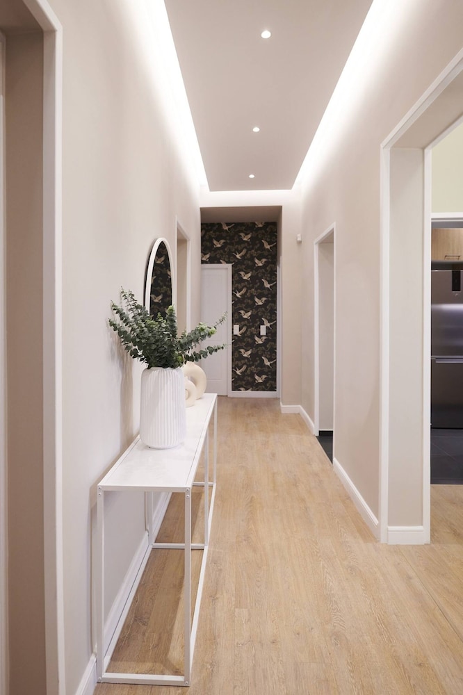 Ma Maison Acropolis Mansion 3bdr Suite N 6 400mbps