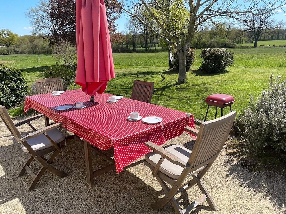 Beautiful Holiday Home With Swimming Pool view 5