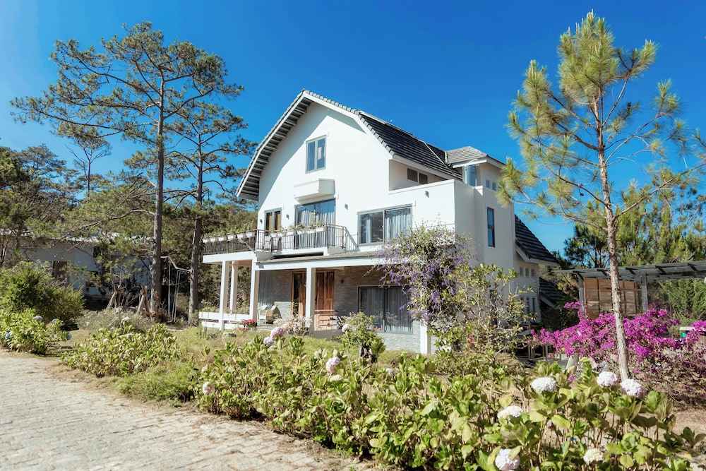 Kim Ngan Hills Resort