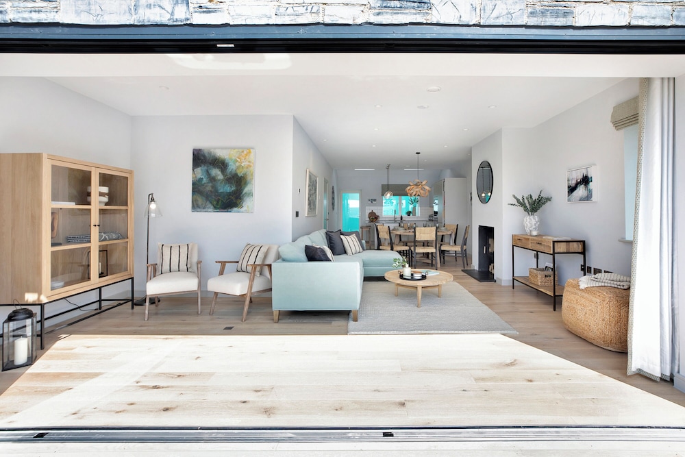 Bovisand Harbour by Smart Welcomes