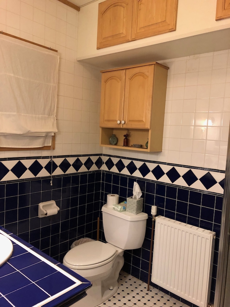 Artha Bed and Breakfast - Property Image 4