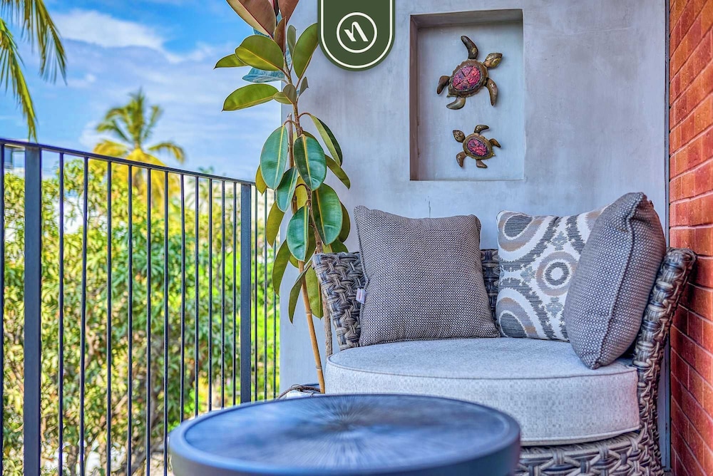 Centric 2BR Condo- Balcony - Rooftop Pool