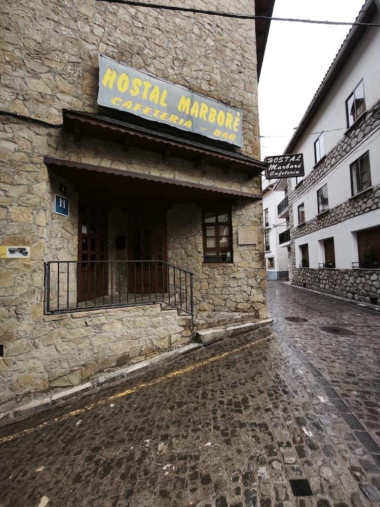 HOSTAL MARBORE
