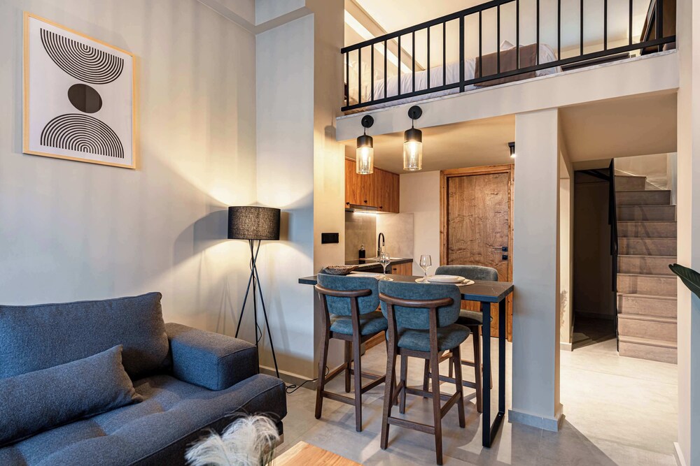 Noemi City Lofts