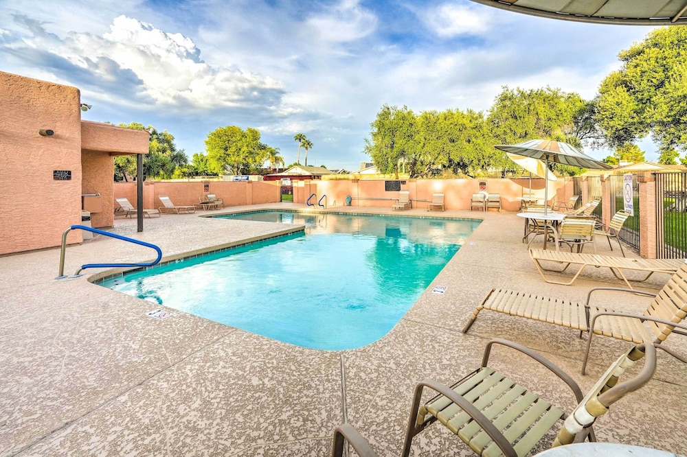 Peoria Oasis w/ Resort Amenities, 2 Mi to Downtown